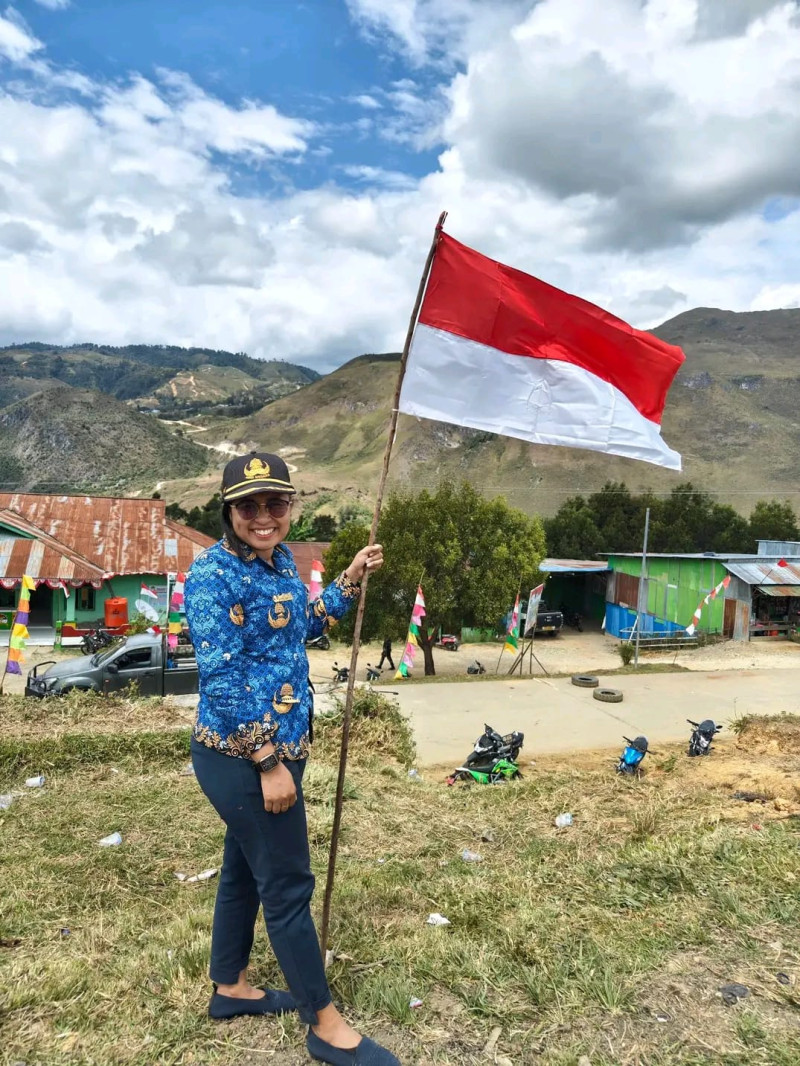 YUMRI Y. ANIN, S.Pd., Gr