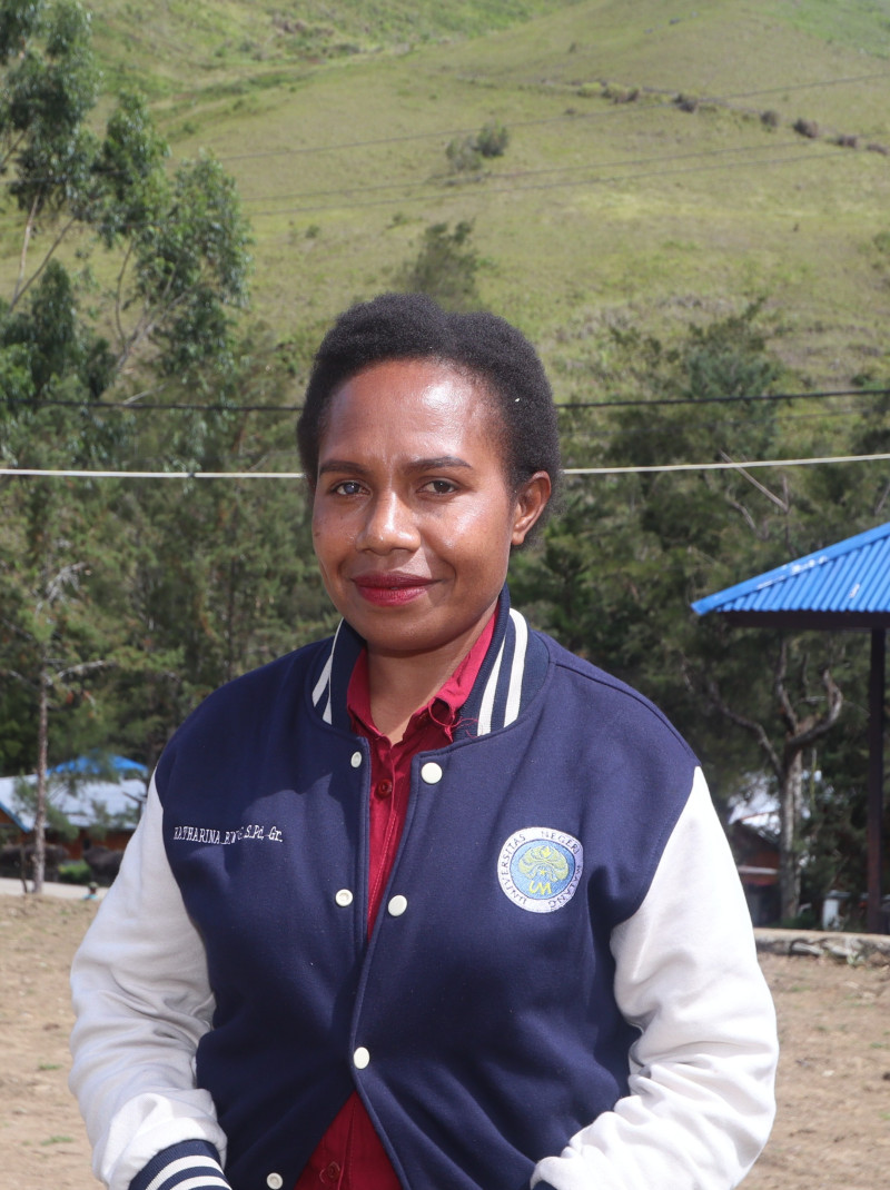 KATHARINA BIWENG, S.Pd., Gr